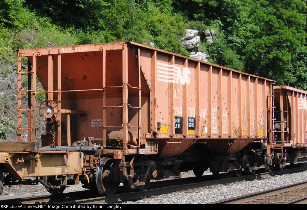 994730
